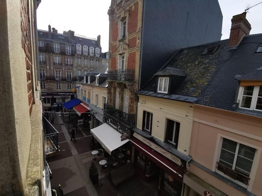 2 Pieces Au Coeur De Trouville / Rue Des Bains Exterior foto